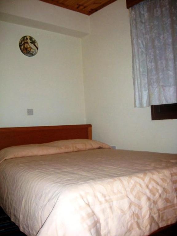 Flora'S House Villa Spilia Стая снимка