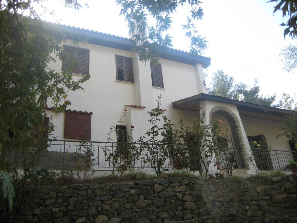 Flora'S House Villa Spilia Екстериор снимка
